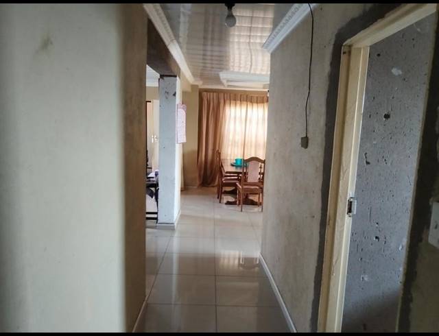 3 BEDROOM HOUSE FOR SALE IN VYEBOOM